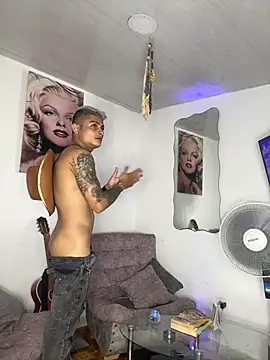 Mydreams69 Webcam show