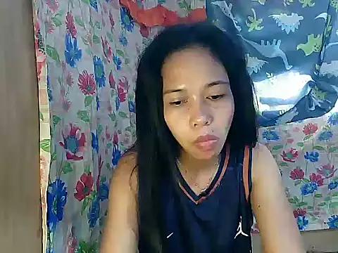 PinaySkinnyGirl's Live XXX Chat