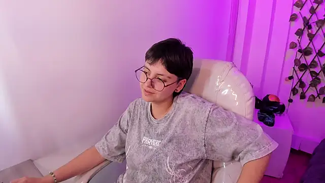 Nathaly_ds Adlı Modelin Canlı XXX Sohbeti