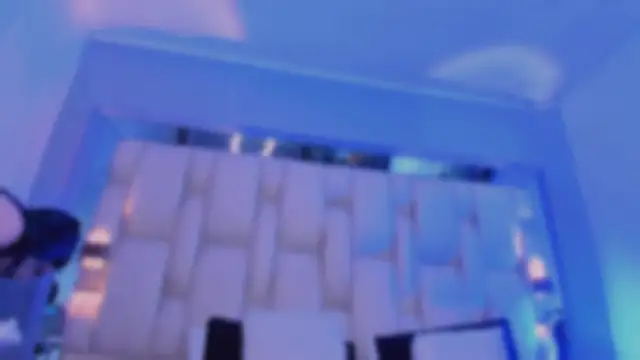 revenmiller_ Adlı Modelin Canlı XXX Sohbeti