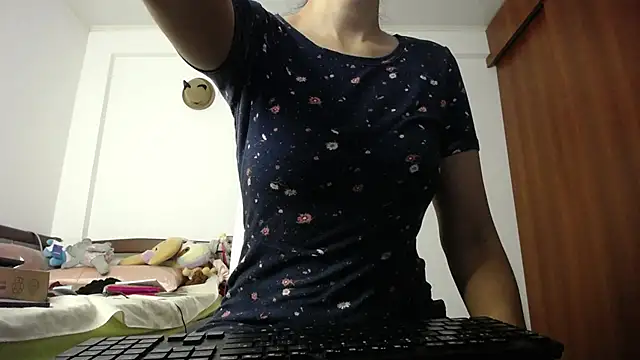 Moon_lunita Adlı Modelin Canlı XXX Sohbeti