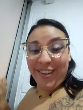 LizzRouse élő XXX-chatje