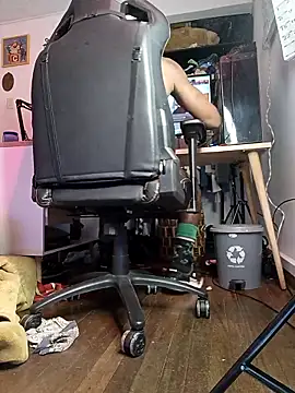 Siriss_boyrag 即時 XXX 聊天