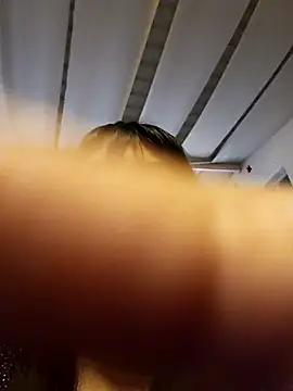 Nicky-7 élő XXX-chatje