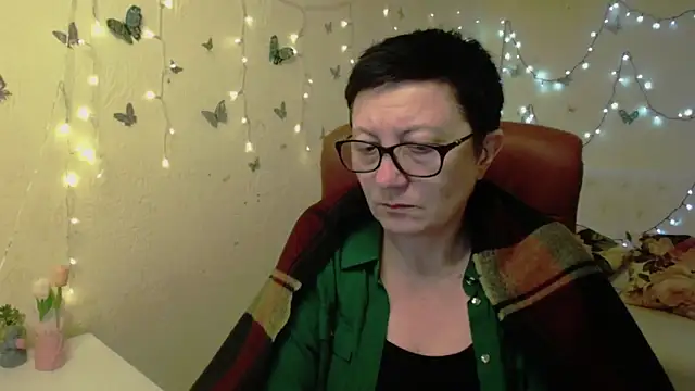 EmilyL0ve's Live XXX Chat