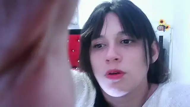 MiaRobertz_ live XXX chat