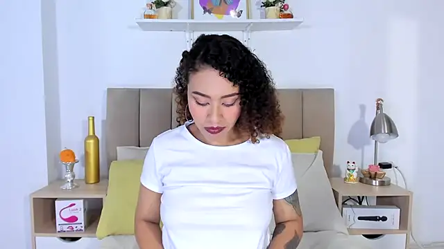 دردشة Zoe_Gruber الجنسية المباشرة