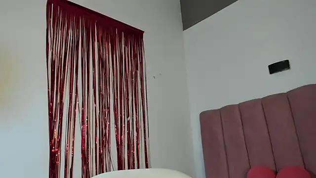 Tahira_21_ Live XXX-chat