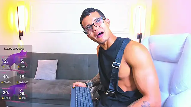 Chat +18 de Paradise_boy_s ao vivo