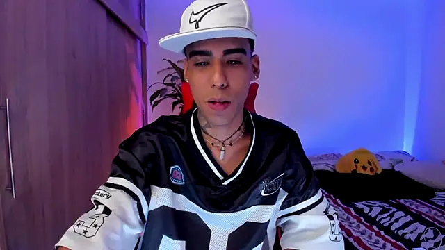 Czat XXX na żywo – Damianwhite