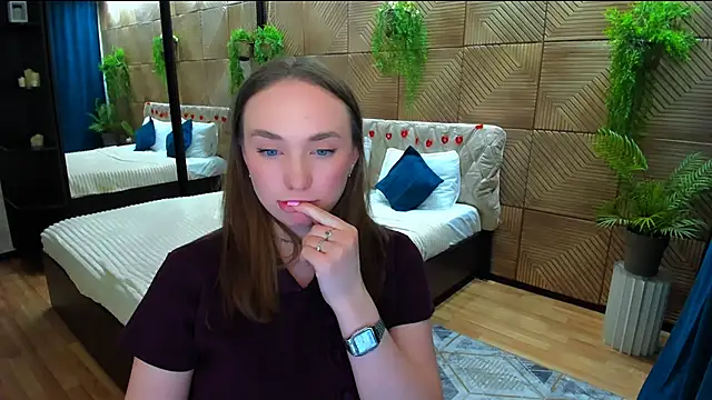 TrueReincarnationのライブXXXチャット