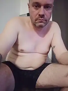 Chat +18 de Mikaatoyboy ao vivo