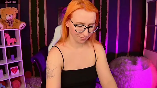 AliceBYKiss' Webcam Show