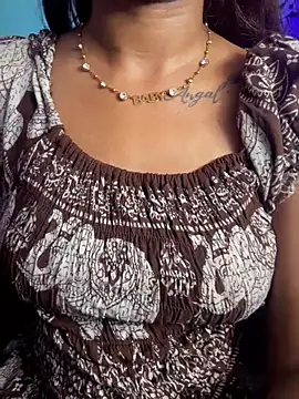 lilliiilliiillil 即時 XXX 聊天