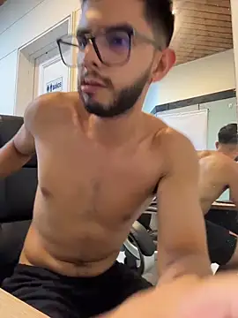 Czat XXX na żywo – Milosky000