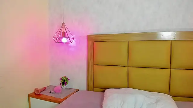 MELISSAROUGE's Live XXX Chat