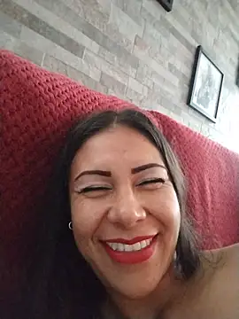 KittyHoleshot87 即時 XXX 聊天