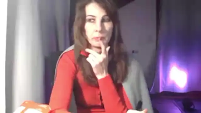 Chat +18 de MissDyannis ao vivo