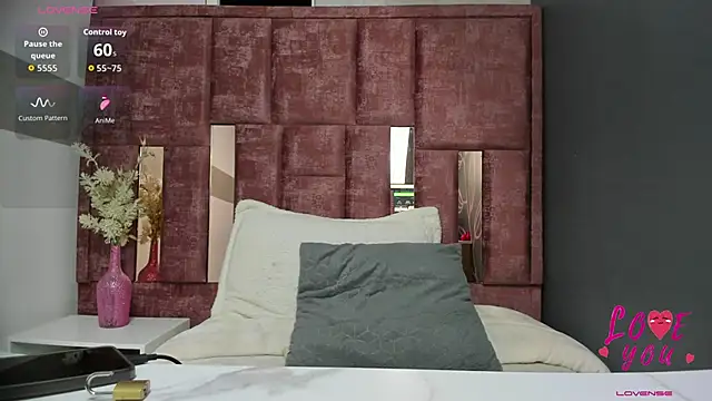 Онлайн чат XXX Kiara_Fox__