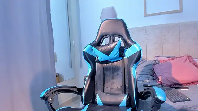 Czat XXX na żywo – asher_lux