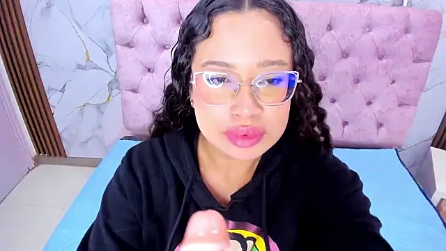 دردشة IvonyGarciia الجنسية المباشرة