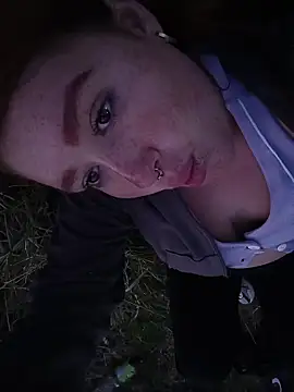 Chat +18 de Freckless_ ao vivo