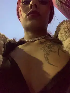 Emily-Fire's Live XXX Chat