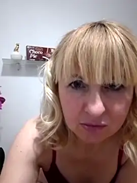 Chat +18 de -Nefertiti- ao vivo