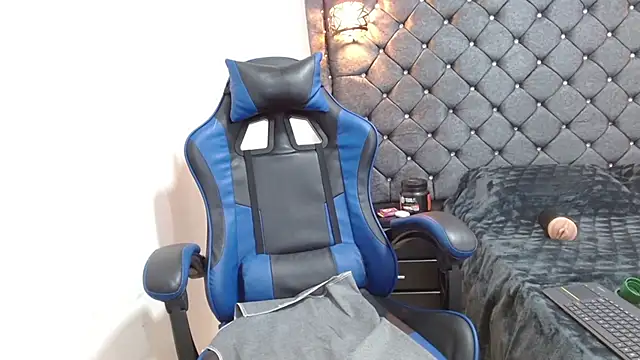 Czat XXX na żywo – max_milk2