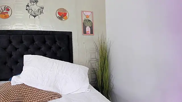 catalina_bigboobs23's Live XXX Chat