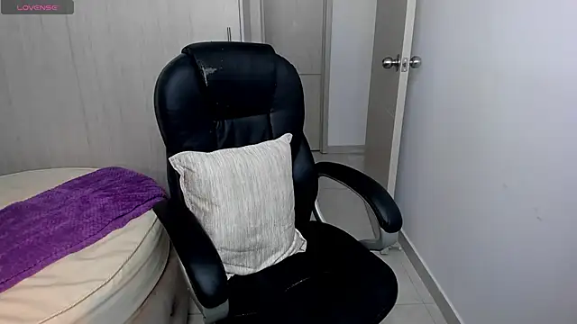 Онлайн чат XXX StacyConner