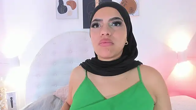 Chat XXX en directo de Umarani_