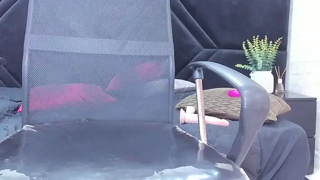 แชท XXX สดของ Dantzel_