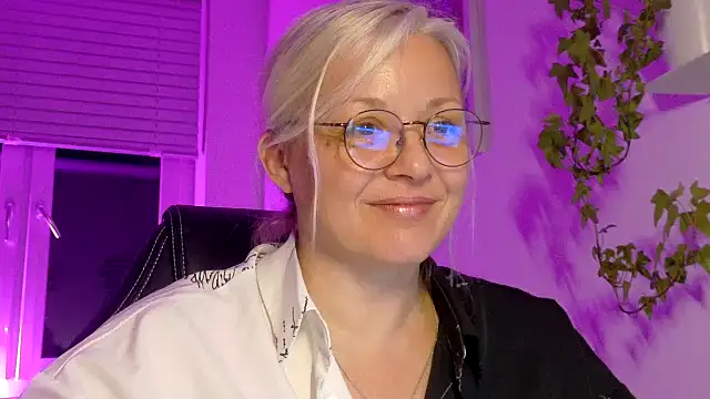 Linsy_Kim Chat XXX in diretta