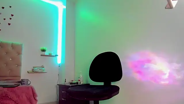 แชท XXX สดของ eimyy_rouse