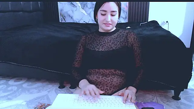 MiaLeon09 라이브 XXX 채팅