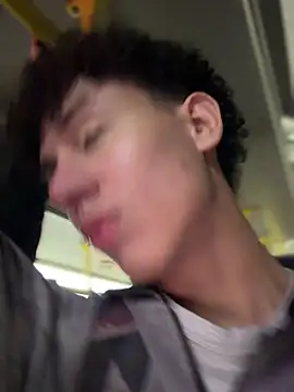 yoursexyjose's Live XXX Chat