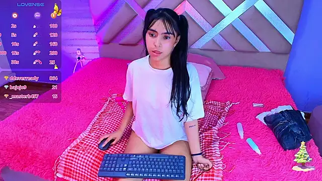 แชท XXX สดของ daphnee_bloom