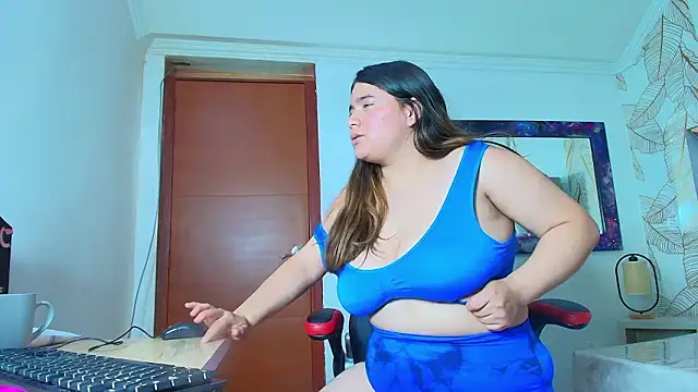 Estrella-gold élő XXX-chatje