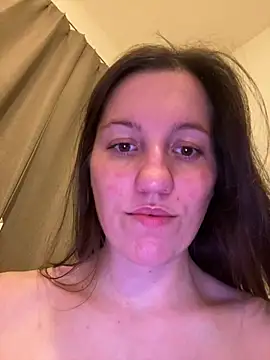 Nicole-Rayn Webbikameraesitys