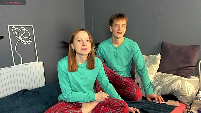 Lola_Raivis_'s Live XXX Chat