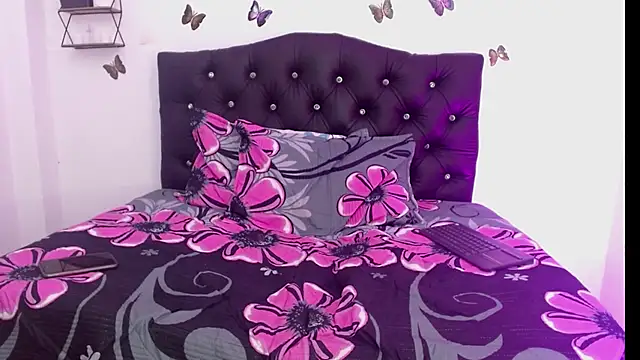 Coral_Villalobos' Live XXX Chat