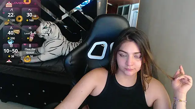 emily_cooper_t's Live XXX Chat