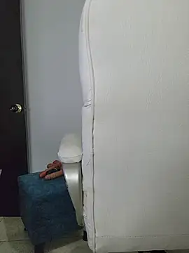 lissglow élő XXX-chatje