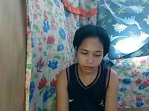 PinaySkinnyGirl's Live XXX Chat