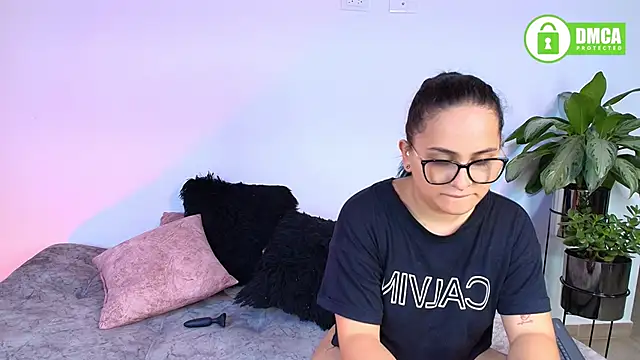 Jules_n_Gia's Live XXX Chat