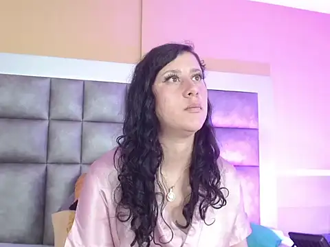 LunaDamasco 即時 XXX 聊天