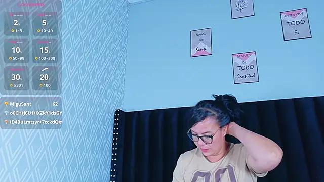 hotlatinateacher Chat XXX in diretta