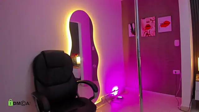 Tiphanysalvatore's Live XXX Chat