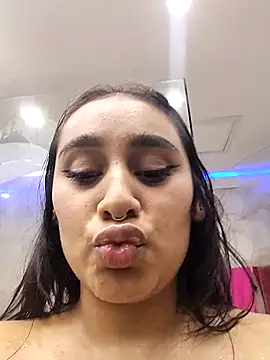 amira_moon18 Chat XXX in diretta